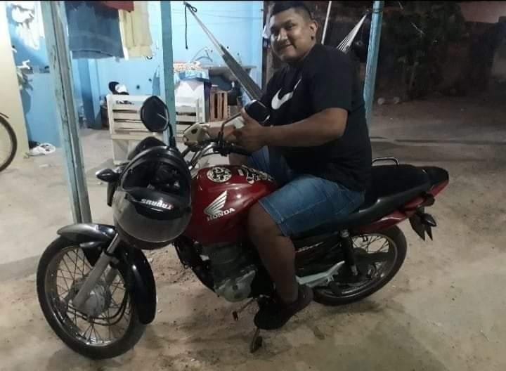 Jeferson estava em uma motocicleta HONDA/CG de cor vermelha de placa NBA6437 (Foto: Arquivo pessoal)