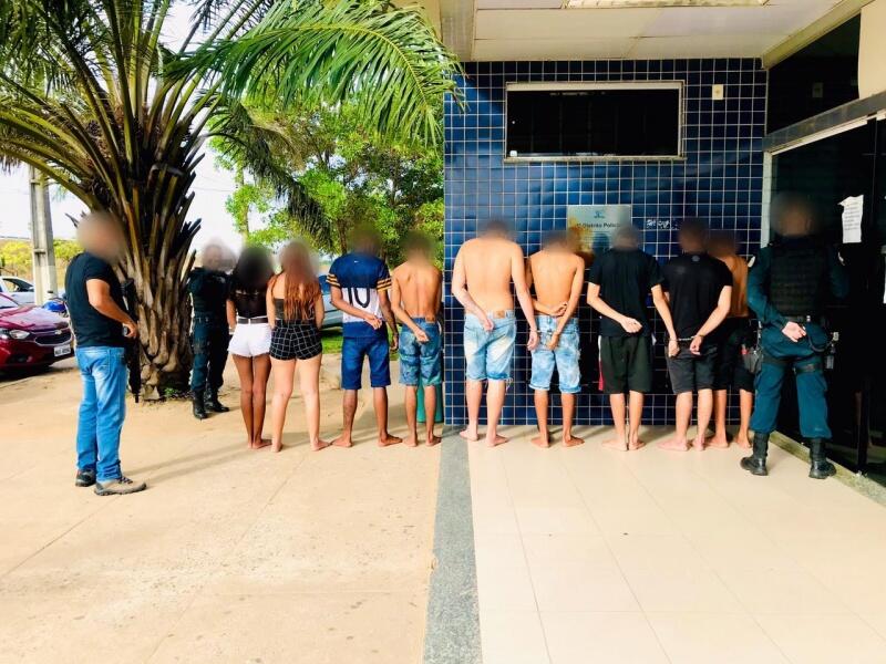 Todos foram encaminhados para o 5º Distrito Policial para adoção dos procedimentos cabíveis (Foto: Aldenio Soares)