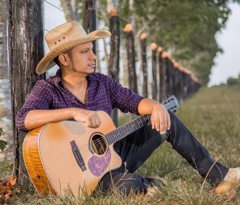 O músico roraimense tem dois álbuns gravados e estava engajado na carreira (Foto: Divulgação)