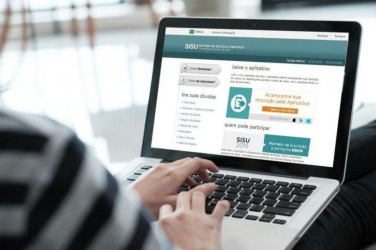 Os interessados em participar do Sisu devem manifestar interesse em até duas opções de curso/instituição e especificar a ordem de preferência (Foto: Divulgação)