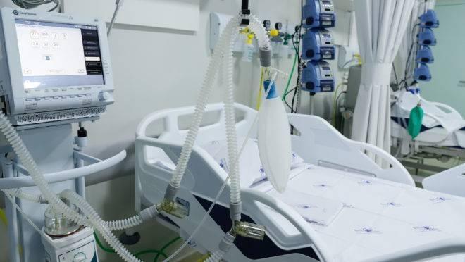Ambas as taxas são recordes, segundo dados da plataforma UTIs Brasileiras, da Associação de Medicina Intensiva Brasileira (Amib) (Foto: Divulgação)