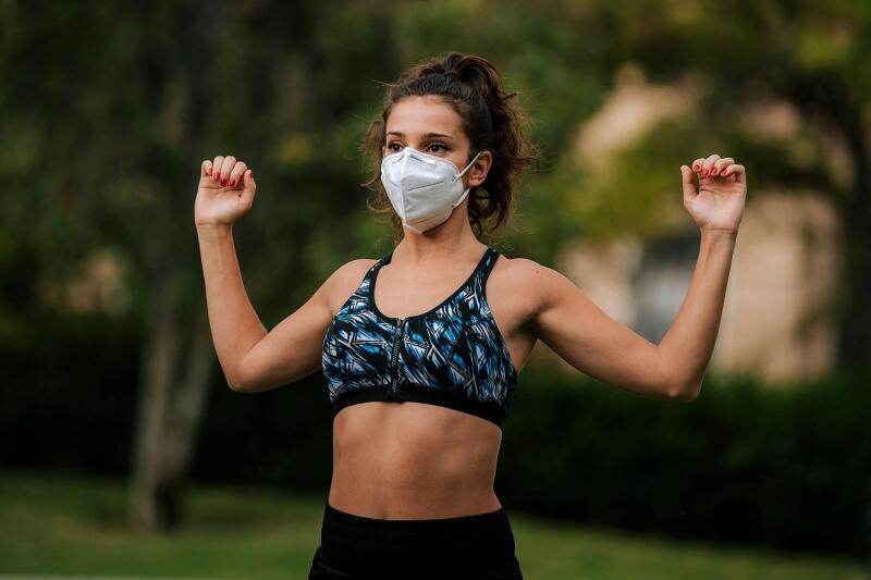 Entre as atividades estão recomendações de exercícios físicos (Foto: Reprodução/Estudio Andre Guzman)