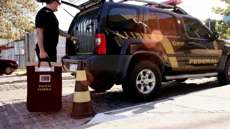 Investigações tiveram início em abril de 2020 e já foram cumpridos 1.160 mandados de busca e apreensão, que levaram à prisão temporária de 135 pessoas e à prisão preventiva de outras 12 (Foto: © Shutterstock)