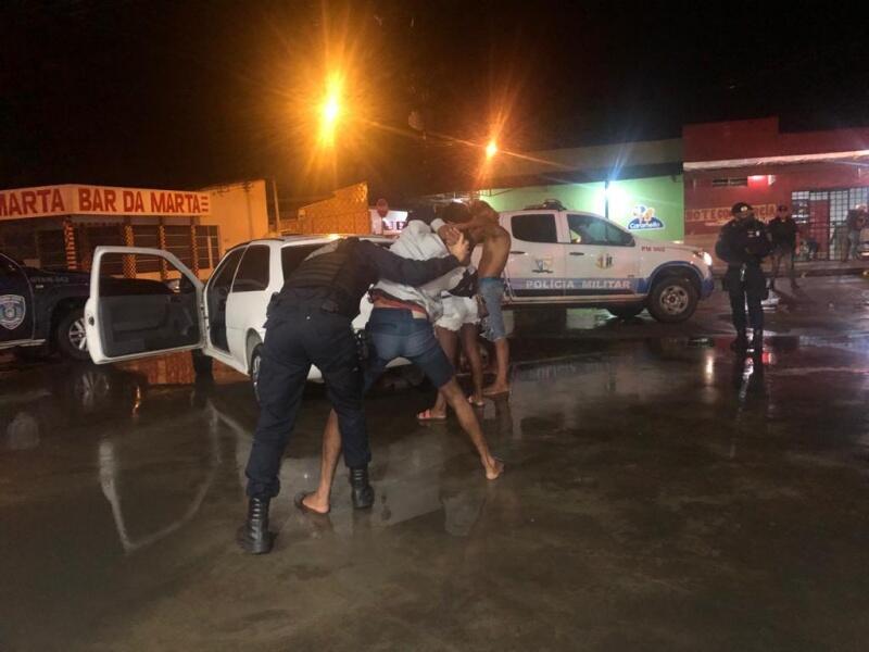 Pessoas foram abordadas em bares, postos de combustíveis e casas noturnas, onde havia aglomeração, e receberam orientações (Foto: Divulgação)