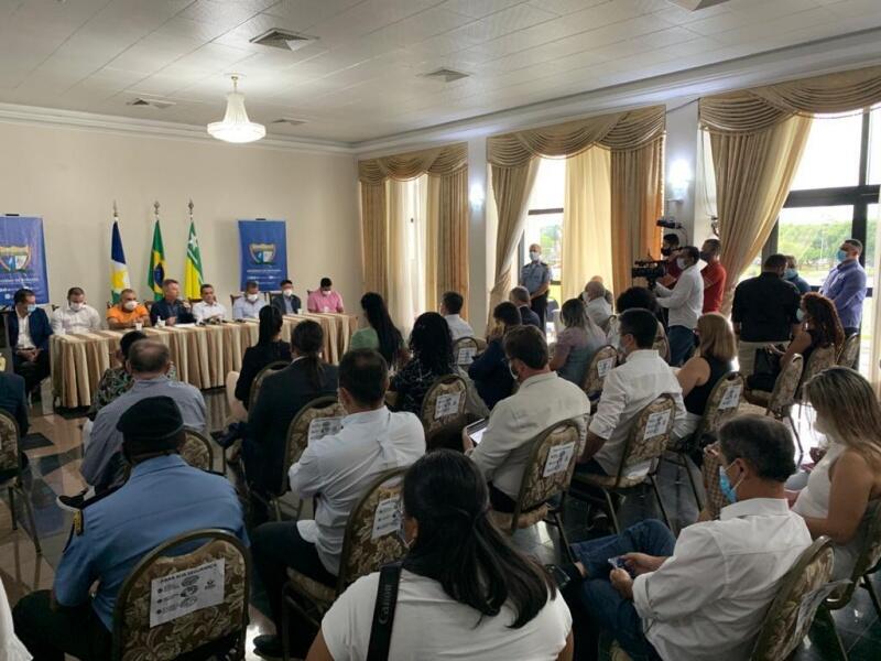 Antonio Denarium (sem partido) reforçou que a mudança faz parte da administração pública. (Foto: Diane Sampaio/FolhaBV)