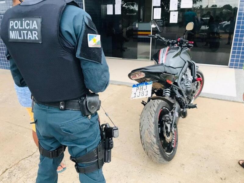 A motocicleta foi encontrada no bairro Jardim Tropical por volta de 16 horas (Foto: Divulgação)