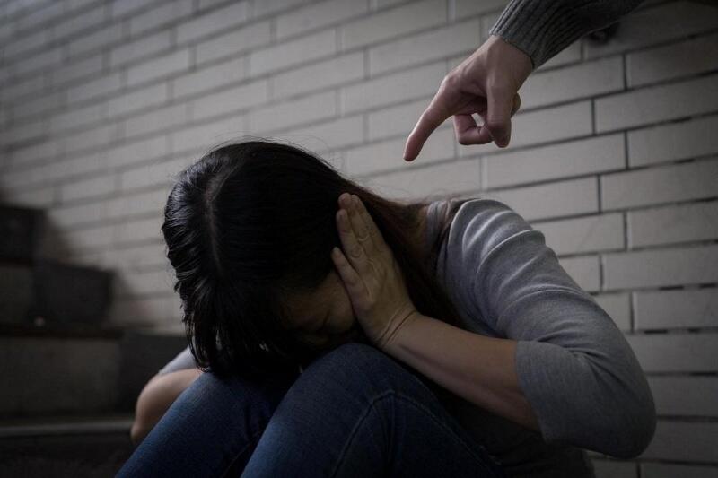 A maior parte dos autores de violência são pessoas conhecidas das vítimas (Imagem: Getty Images/iStockphoto)