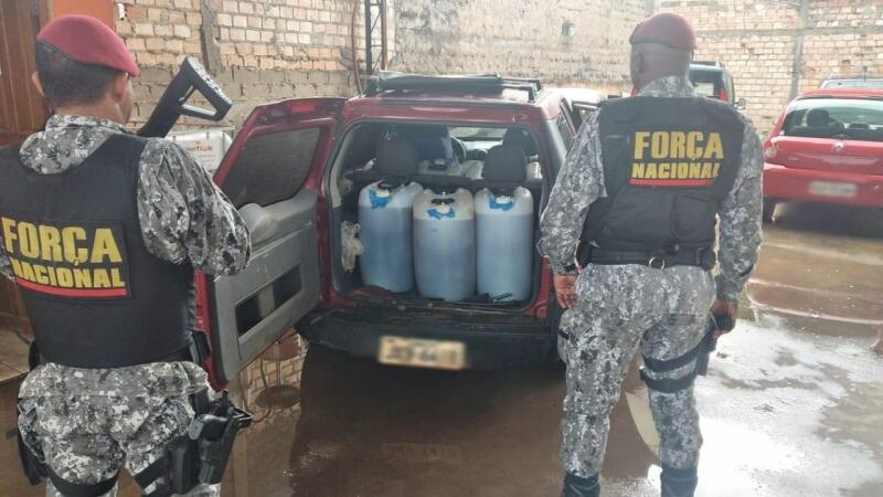 O motorista do veículo fugiu a pé e não foi encontrado. (Foto: Divulgação)