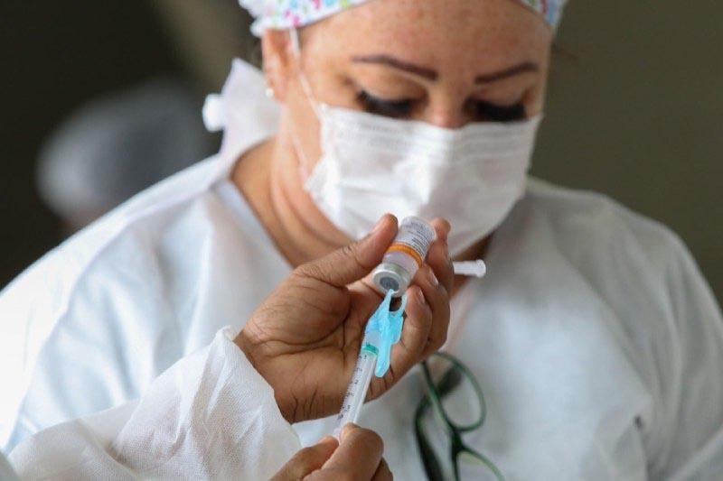 Mais de 5 mil profissionais da Educação já foram imunizados em Manaus atendendo aos critérios de idade ou comorbidade (Foto: Divulgação) Mais de 5 mil profissionais da Educação já foram imunizados em Manaus atendendo aos critérios de idade ou comorbidade (Foto: Divulgação)