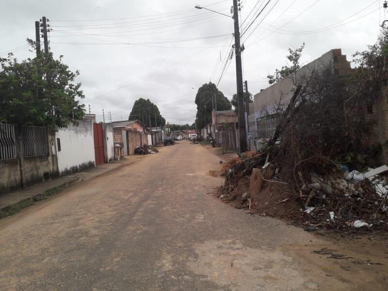 A Prefeitura de Boa Vista informa que o município não faz serviços de retirada de entulhos e galhadas (Foto: Divulgação)