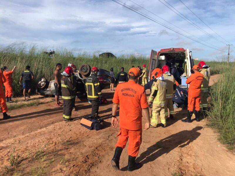 Acidente ocorreu por volta das 7 hora da manhã deste domingo, 23 de maio (Fotos: Divulgação)