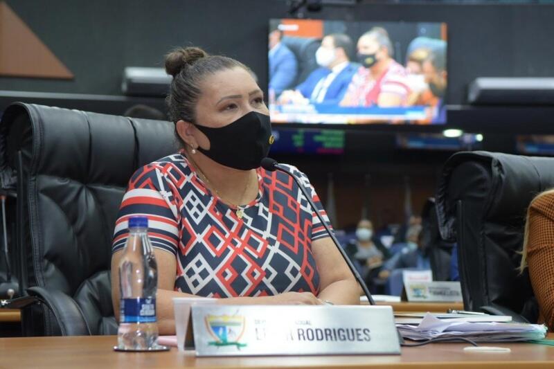 Outras indicações protocoladas pela deputada Lenir Rodrigues recentemente também têm como foco a educação (Foto: Ascom parlamentar)