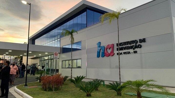 Hospital de Amor já atende a população, mas inauguração oficial ocorreu nesta segunda-feira (Foto: Diane Sampaio/FolhaBV)