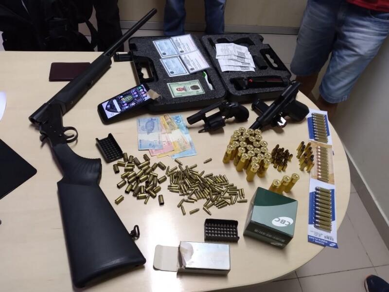 Material apreendido com o acusado (Foto: Ascom Polícia Civil)