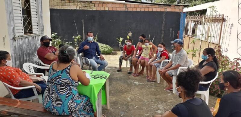 Moradores durante reunião com a DPE-RR, informaram que estão conseguindo dar continuidade aos pagamentos das parcelas dos imóveis (Foto: Ascom DPE-RR)