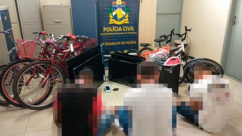 Ao final da ação foram apreendidos seis adolescentes e dois adultos foram presos em flagrante por crime de receptação e corrupção de menores. (Foto: Divulgação)