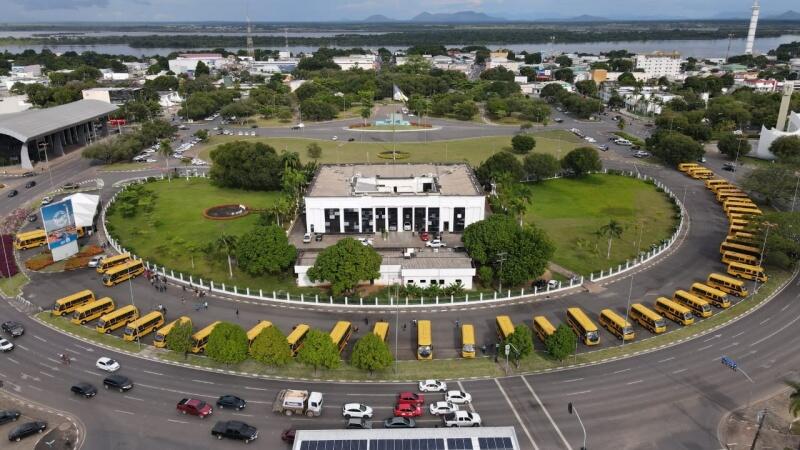 A entrega foi feita na esplanada do Palácio Senador Helio Campos (Foto: Divulgação)