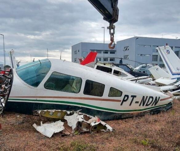 Aeronave apreendida em operação de combate ao garimpo (Foto: 1º Bda Inf SL)