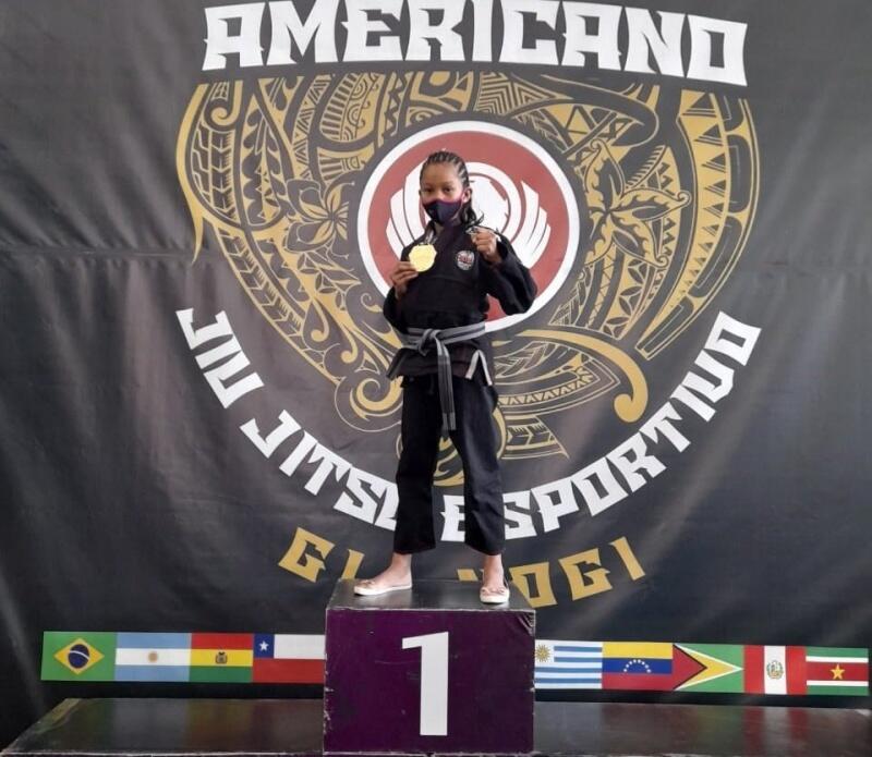 Alice Danielly vendeu rifa para participar de campeonato (Foto: Reprodução/Arquivo Pessoal)