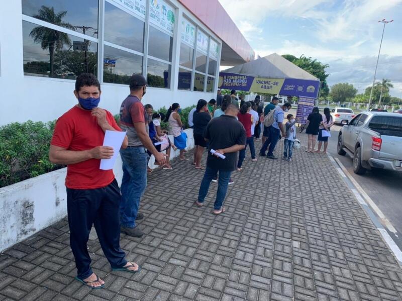 A prefeitura vai antecipar, a partir desta segunda-feira, 12, o calendário de vacinação contra a Covid-19 (Foto: Diane Sampaio/FolhaBV)
