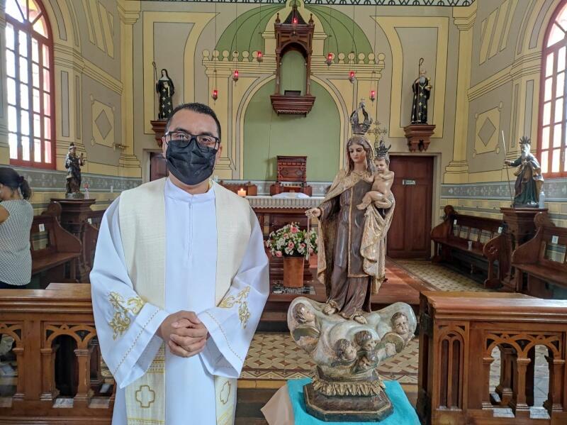 O padre Josimar Lobo informou que a celebração foi antecipada para julho, em razão da pandemia da Covid-19 (Foto: Pablo Campos/FolhaBV)
