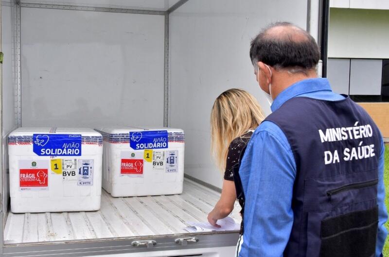 O lote permitirá ao Instituto de Tecnologia em Imunobiológicos (Bio-Manguinhos/Fiocruz) produzir 10 milhões de doses da vacina Oxford/AstraZeneca (Foto: Divulgação)