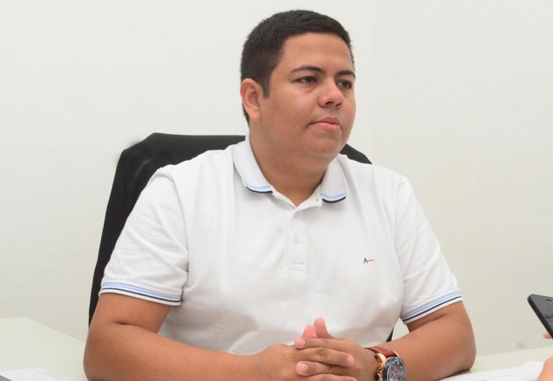 Segundo o advogado Jhonatan Rodrigues, se cliente e companhia não chegarem a um entendimento, a saída é buscar direitos por meio da Justiça. (Foto: Diane Sampaio)