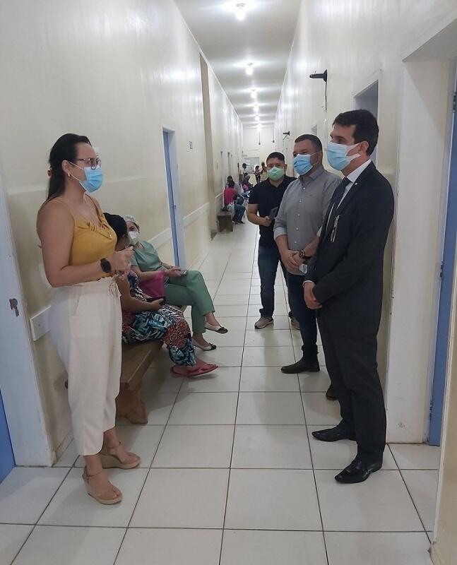 Durante a diligência, o promotor de justiça inspecionou a estrutura física do Coronel Mota (Foto: Ascom/MPRR)