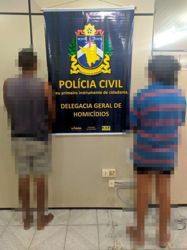 Dupla acusada de matar Ronaldo Ribeiro Costa, de 43 anos, conhecido por “Dorme Sujo” foram presos pela Polícia Civil (Foto: Divulgação)