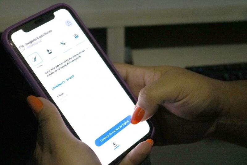 Para acessar o Certificado de Vacinação contra a Covid-19, o cidadão pode fazer o download do aplicativo ConecteSUS (Foto: Nilzete Franco)