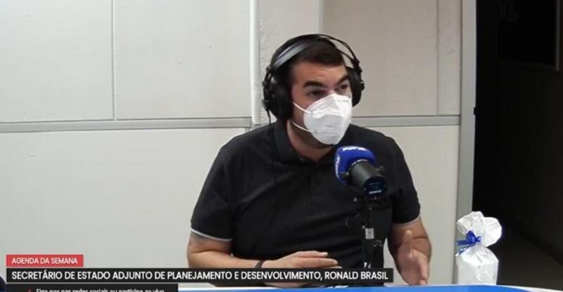 O secretário adjunto de Planejamento e Desenvolvimento, Ronald Brasil, que o governo fez uma força-tarefa para garantir titulação aos empresários da indústria (Foto: Reprodução/Internet)