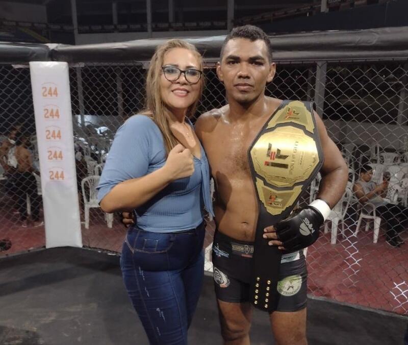 Leonardo Uchoa "Tornado" levou o cinturão da categoria peso leve