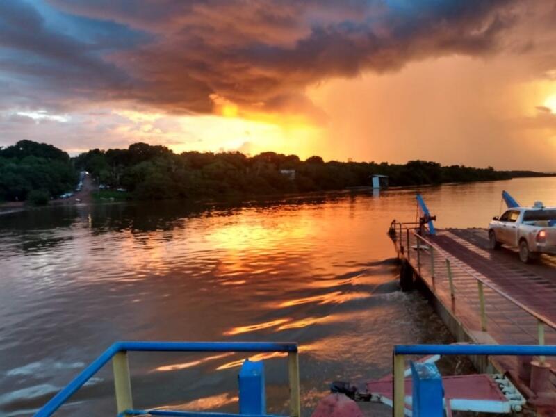 A balsa Trombetas, na zona rural de Boa Vista, é o meio de acesso a regiões como o baixo Rio Branco e São Marcos (Foto: Secom-RR)