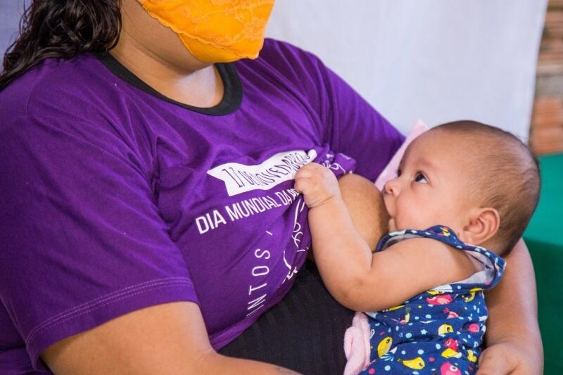 O leite materno está pronto e tem todos os nutrientes necessários para o bebê (Foto: Supcom Alerr)