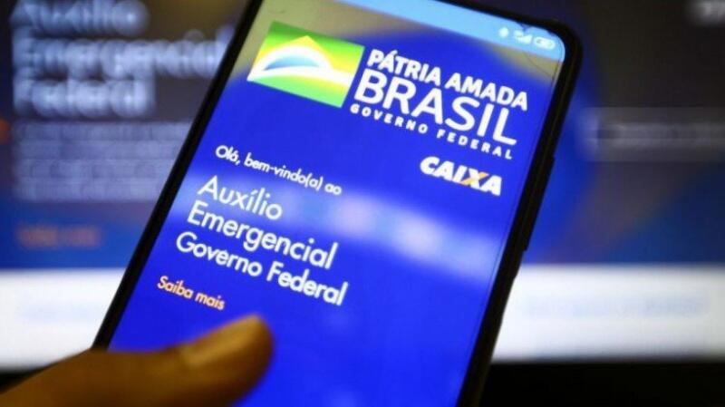 Em caso de dúvidas, a central telefônica 111 da Caixa funciona de segunda a domingo, das 7h às 22h (Foto: Agência Brasil)