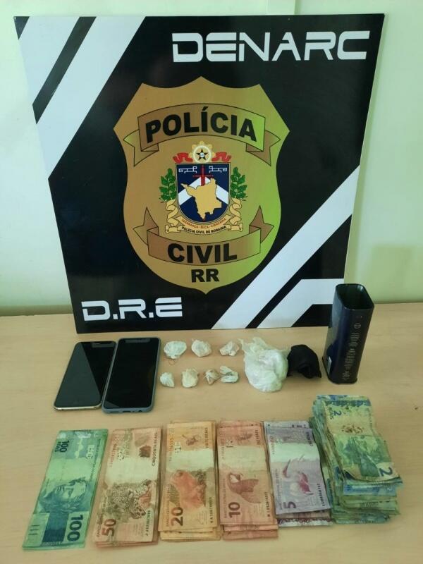 Ela foi abordada e presa neste sábado (04), em frente a uma agência Bancária (Foto: Divulgação)
