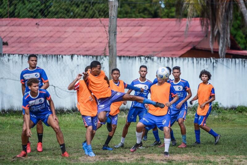 Elenco juvenil do Mundão intensificou jogadas ensaiadas para surpreender o time capixaba. Crédito: Hélio Garcias - São Raimundo