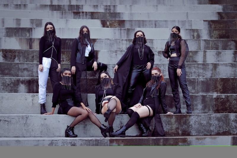 O clipe é inspirado em covers do gênero musical K-Pop que ultimamente é febre entre os jovens (Foto: Divulgação)