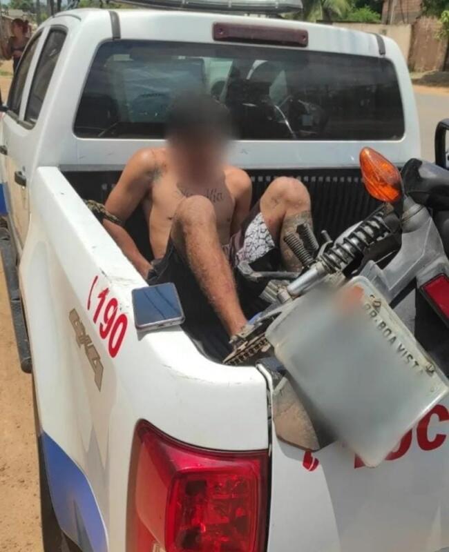 O rapaz ao perceber a presença da polícia empreendeu fuga, sendo capturado logo em seguida. (Foto: Divulgação)