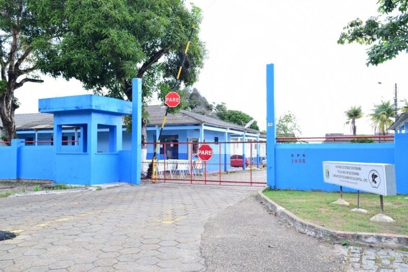 Após o cumprimento dos mandados de prisão, suspeitos foram encaminhados ao CPC (Foto:Nilzete Franco)