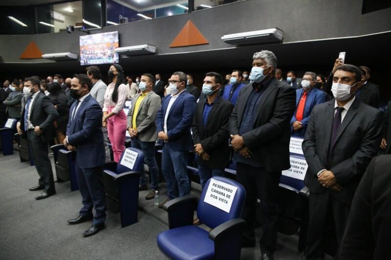 Vereadores foram homenageados na Assembleia Legislativa (Foto: Supcom Alerr)