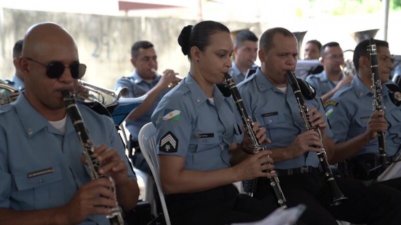 O documentário contém depoimentos de militares participantes do início da história da banda (Foto: Divulgação)