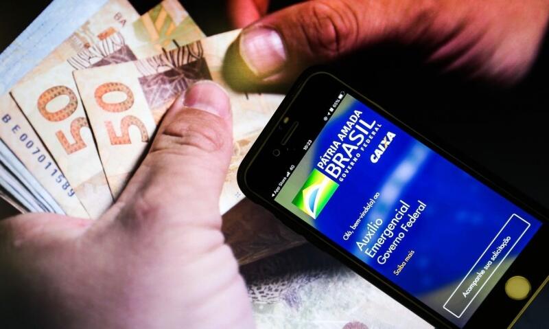 Auxílio emergencial foi criado em abril do ano passado  (Foto: Marcello Casal/Agência Brasil)