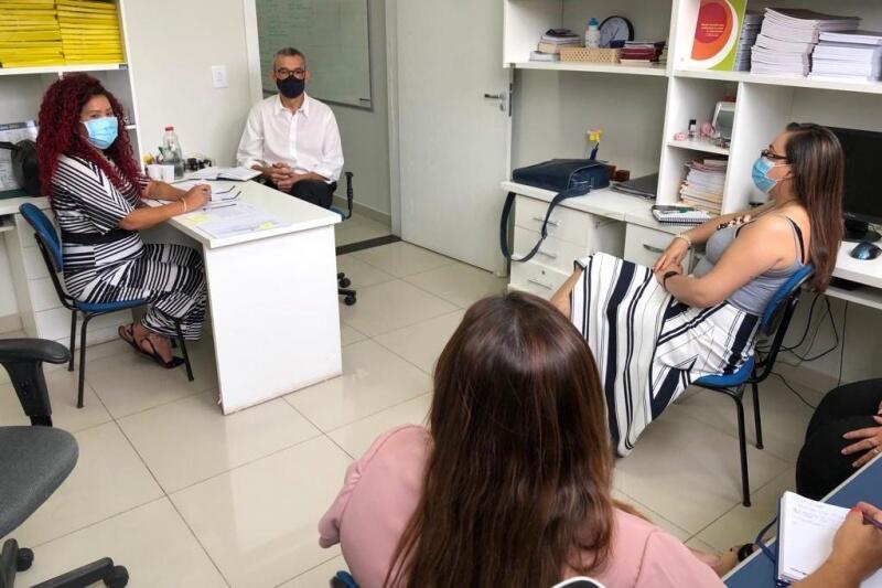 O encontro, que ocorreu nesta segunda-feira (18) (Foto: Ascom Sesau)