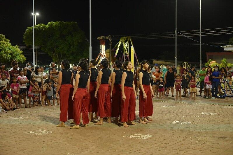 A Praça da Primeira Infância Clotilde Thereza Duarte de Oliveira, no bairro Nova Cidade, foi palco das atividades artísticas e culturais (Foto: Divulgação)