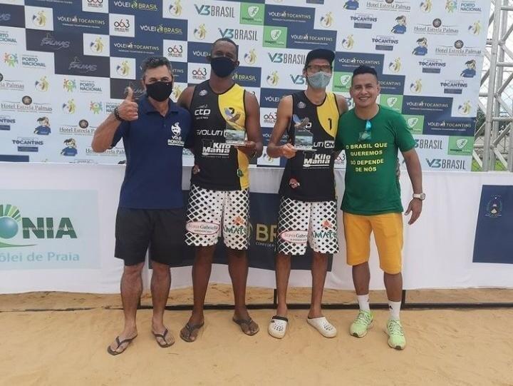 James e Sheldon levaram bronze na competição (Foto: Divulgação)
