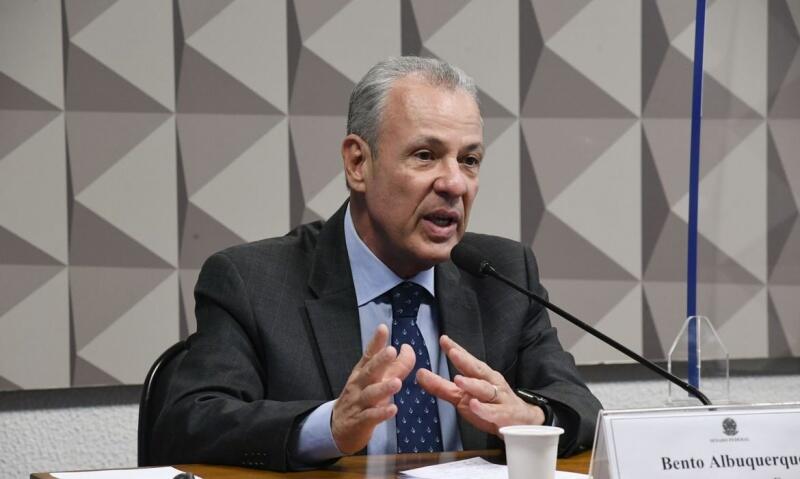 O ministro destacou que com a chegada do inverno no Hemisfério Norte, o preço do petróleo tende a subir ainda mais (Foto: Divulgação)