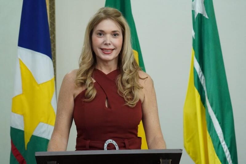 Luíza Maura em entrevista à FolhaBV (Foto: Divulgação)