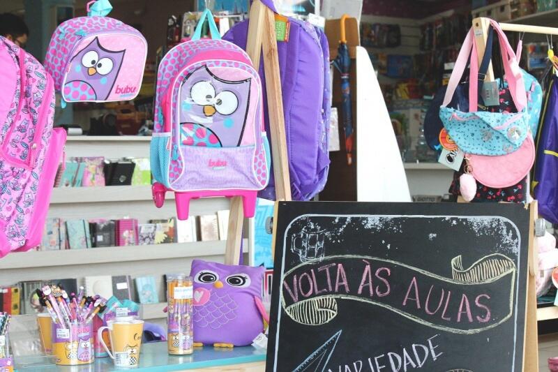 No natal muitas crianças escreviam cartinhas querendo receber algum material escolar, como: mochila, caderno, lápis, caneta, borracha, etc. (foto: arquivo)