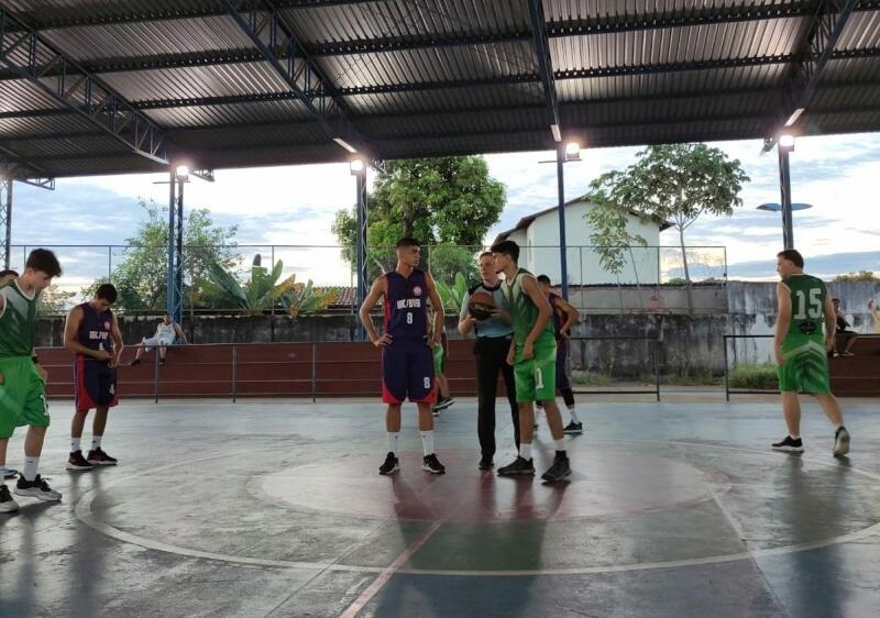 Estadual de basquete reúne mais de 75 atletas, com 33 jogos em dois meses de disputa. (Foto: Divulgação - Feberr)